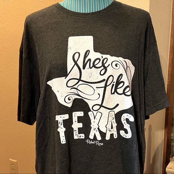 Soft T-Shirt Dark Gray “She’s Like Texas” NWT REBEL ROSE - Picture 1 of 4